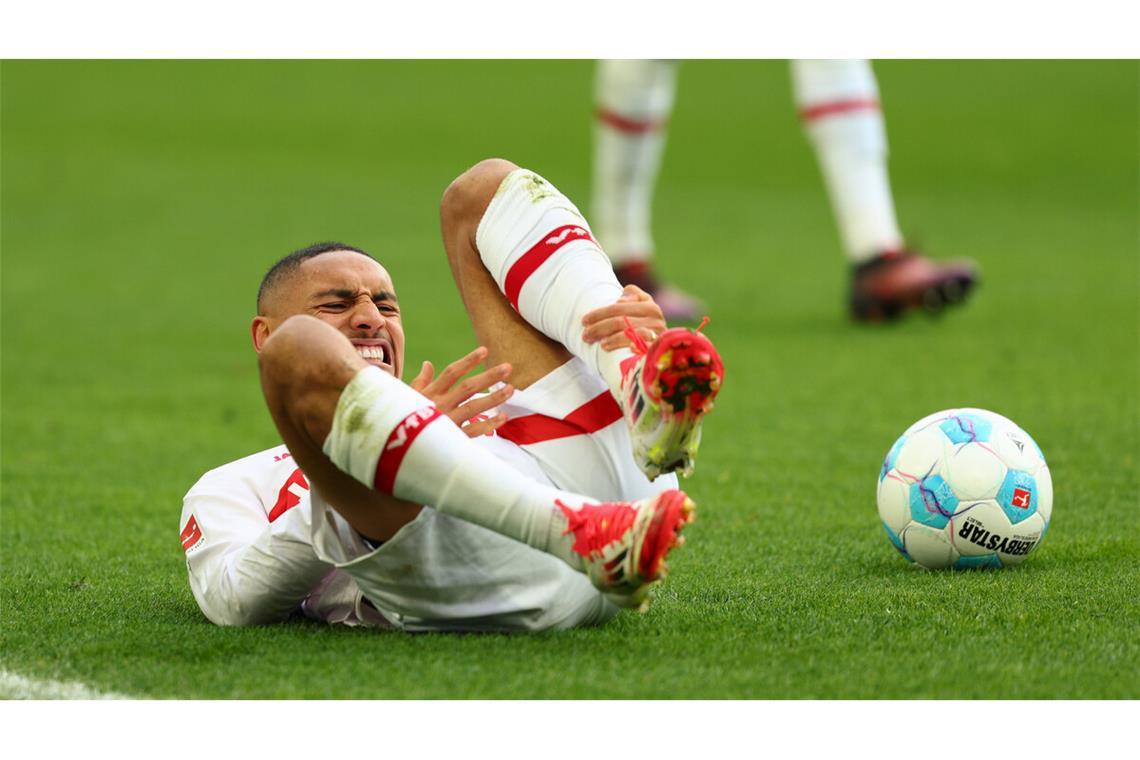 18 unreife Minuten Schmerzhaft im doppelten Sinne: Enzo Millot nach einem Foul – und der VfB Stuttgart nach der Niederlage gegen den VfL Wolfsburg