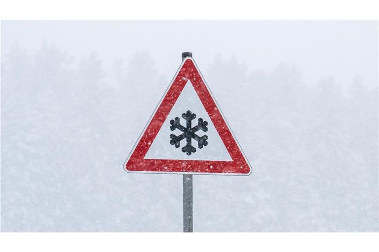 Schneefälle und gefrierender Regen könnten mancherorts zu Rutschpartien führen. (Archivbild)