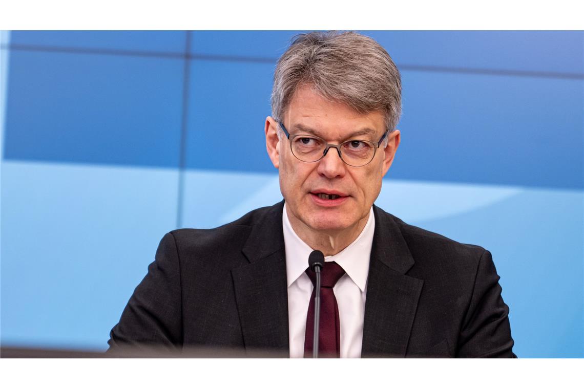 Schnieder mahnt weiter zur Vorsicht (Archivbild).