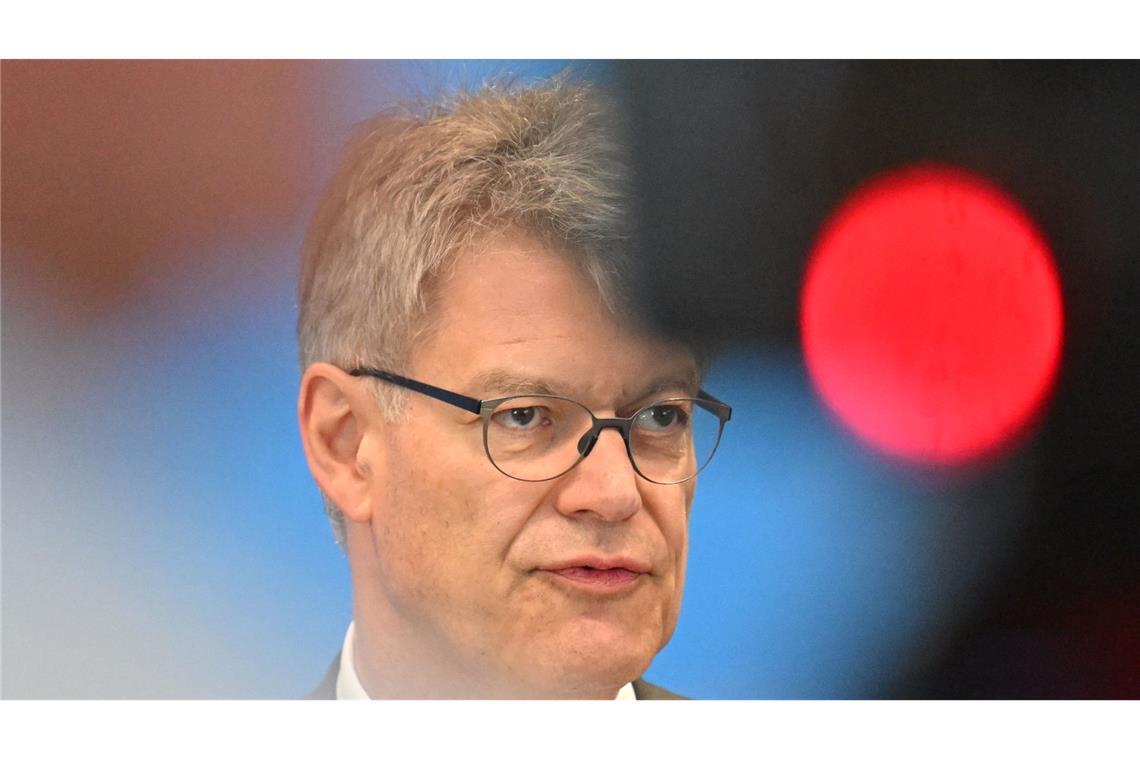 Schnieder will beim Neubau aufs Tempo drücken.