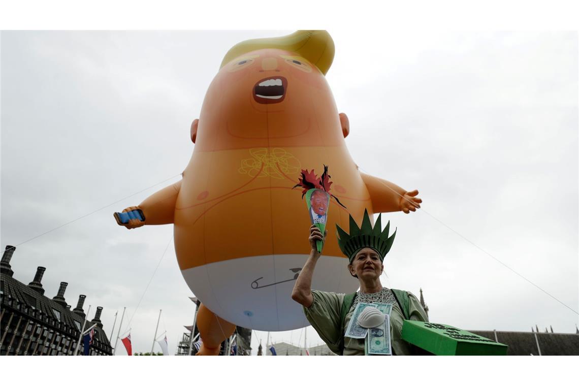 Trump beim König: Fünf unbequeme Themen reisen mit Schon beim ersten Staatsbesuch Trumps gab es Proteste. (Archivbild)
