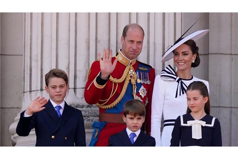 Schon sieben Jahre alt: Prinz Louis (M.) ist das jüngste Kind von William und Kate. (Archivbild)