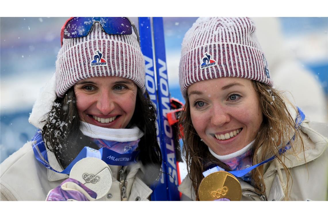 Schon wieder Medaillen für Frankreich: Gold für Oceane Michelon (r), Silber für Julia Simon.