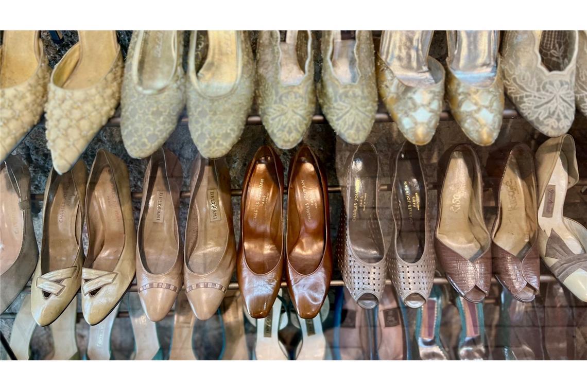Pumps und Peeptoes: Museum zeigt Schuhe von Imelda Marcos Schuhe in allen Formen und Farben - das war die Leidenschaft von Imelda Marcos.