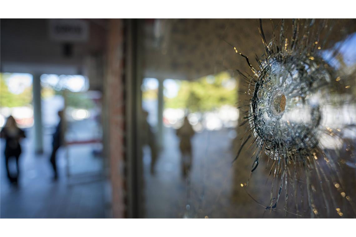 Wenn Elfjährige zu Auftragskillern werden Schweden ist seit Jahren mit ausufernder Bandenkriminalität konfrontiert: Die Gangs kämpfen um die Kontrolle des Drogenmarktes, sie liefern sich Schießereien und verüben Anschläge