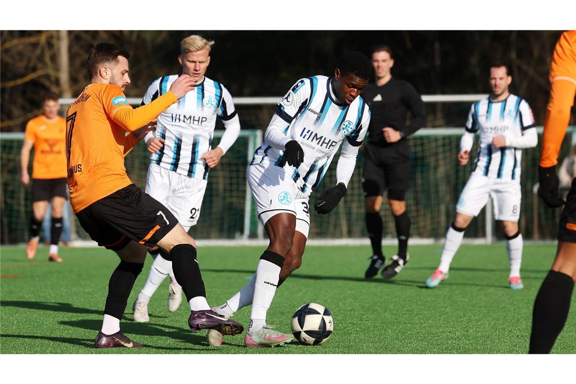 Schwer vom Ball zu trennen: Abdoulie Mboob.
