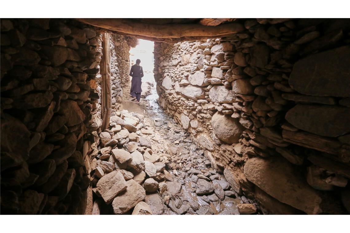 Bilder des Tages Schwere Zerstörungen gibt es in den Dörfern nach dem Erdbeben in Afghanistan.