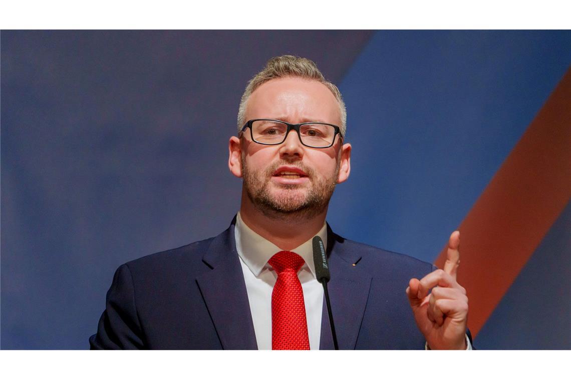 Chance zum Bleiben für 82.000 Ausländer -Neuregelung kommt Sebastian Münzenmaier ist stellvertretender Fraktionsvorsitzender der AfD-Bundestagsfraktion. (Archivbild)