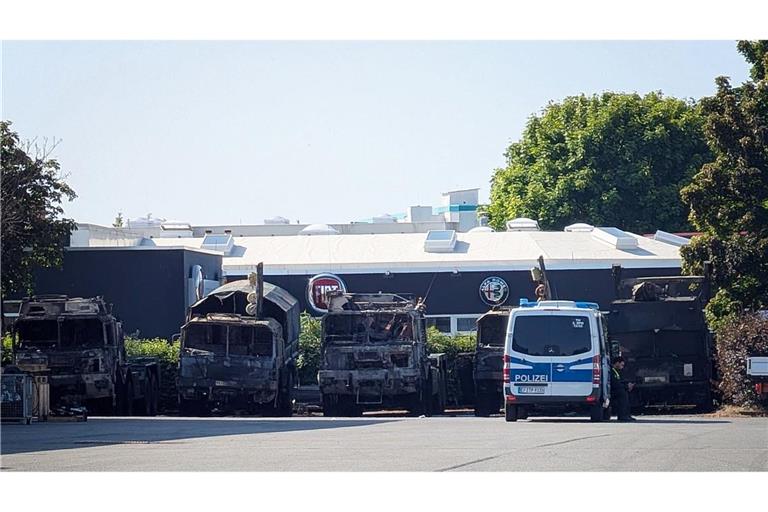 Sechs Bundeswehr-Fahrzeuge sind am Samstagabend in Erfurt in Brand geraten. (Archivbild)