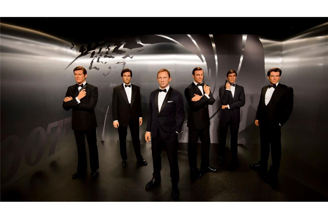 Bond-Produzenten übergeben Amazon die 007-Kontrolle Sechs James-Bond-Darsteller (hier als Wachsfiguren bei Madame Tussauds in London) gab es bisher.