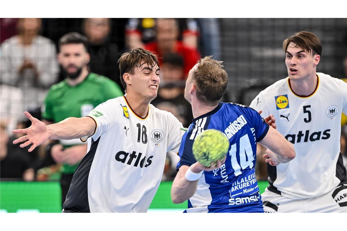 Sehen sich sehr ähnlich: Miro Schluroff (r) und Julian Köster (l). (Archivbild)