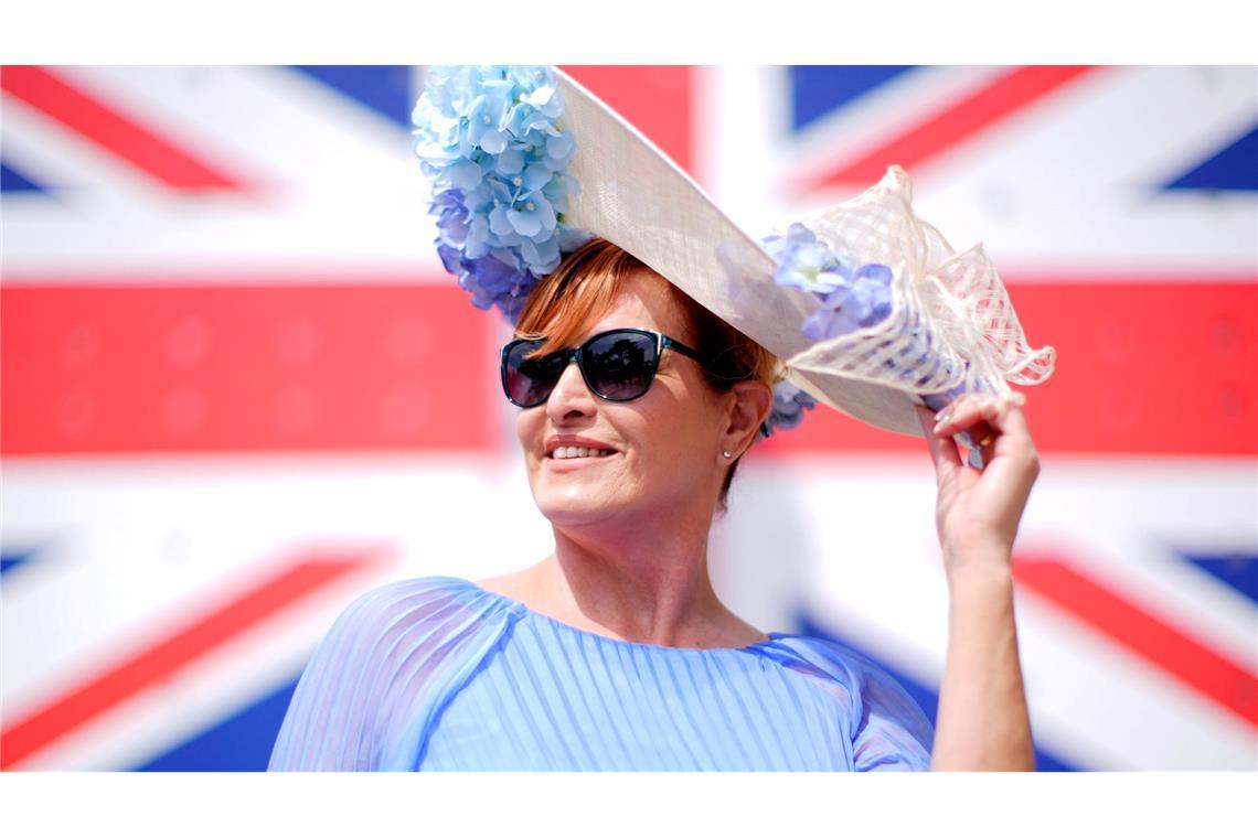 Eine Frage der Hüte: Dresscode beim Pferderennen in Ascot Sehen und gesehen werden in Ascot.