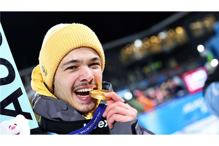 Seine Goldmedaille musste Raimund in den vergangenen Tagen vielen Menschen zeigen.