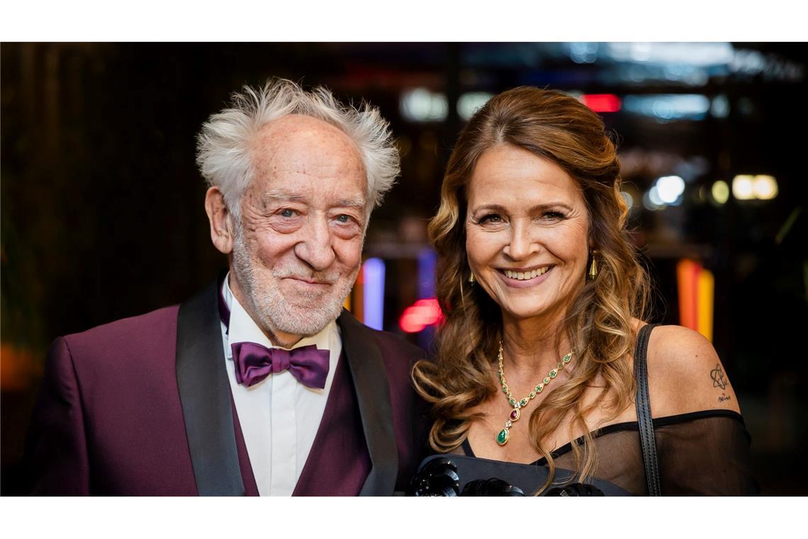 Hallervorden wird 90 - "Das Lampenfieber ist immer da" Seit 2022 verheiratet: Dieter Hallervorden und seine Frau Christiane.
