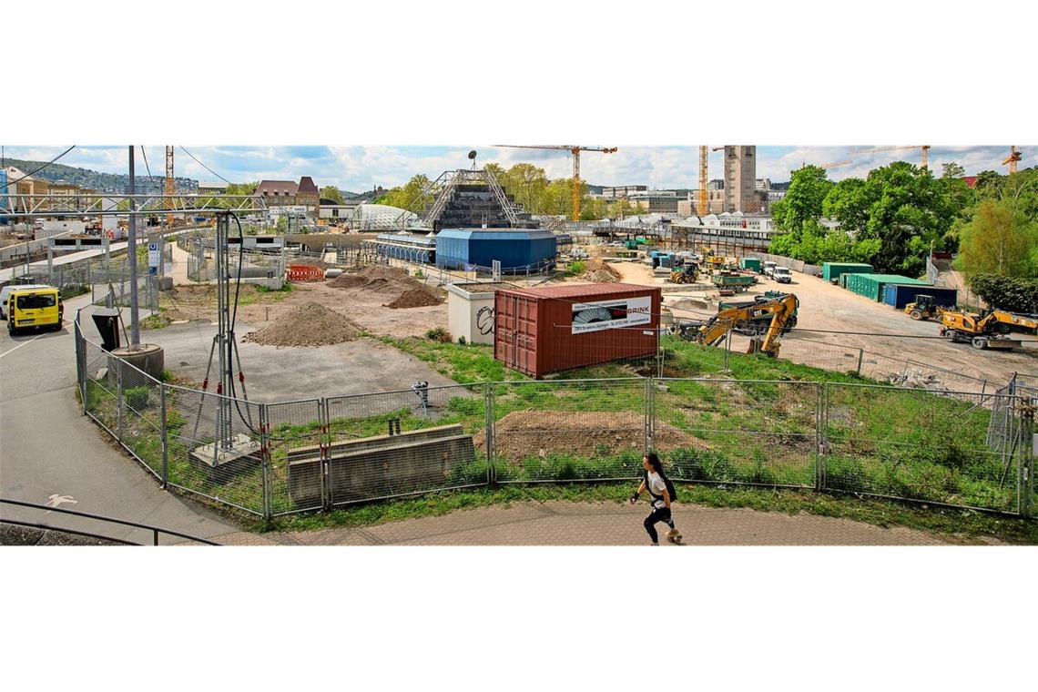 Seit Ende Januar soll an den neuen Wegen rund um das Planetarium im Stuttgarter Schlossgarten gearbeitet werden. Zu sehen ist davon allerdings derzeit wenig.
