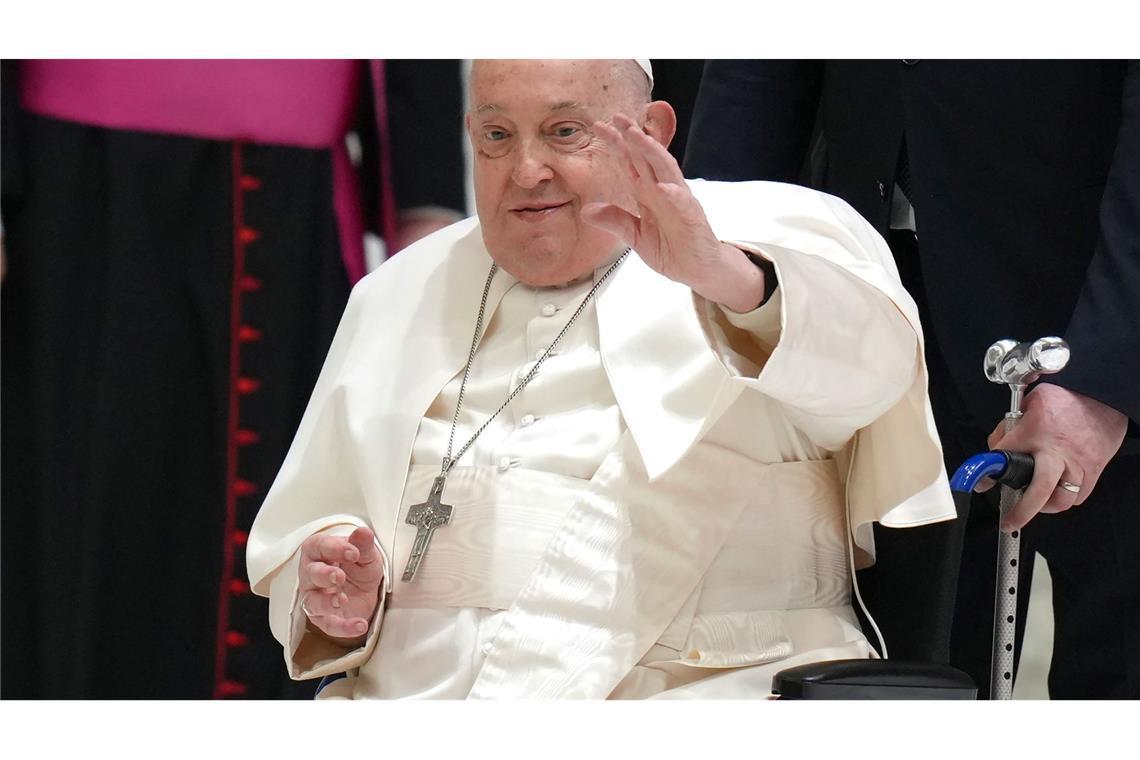 Vatikan: Papst Franziskus hat Lungenentzündung Seit Freitag wird Papst Franziskus in einer Klinik behandelt. (Archivbild)