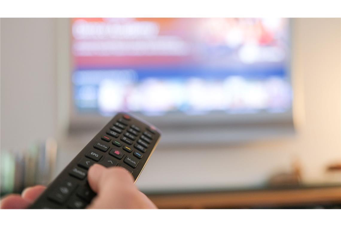 TV-Geschäft: Telekom vermutet hohe Zahl von "Schwarzsehern" Seit Juli dürfen Vermieter die TV-Gebühren nicht mehr auf die Nebenkosten umlegen.