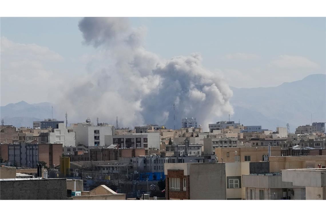 Seit Samstagmorgen greifen Israel und die USA Ziele im Iran an.