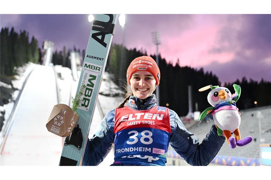 Bilder des Tages Selina Freitag aus Deutschland jubelt über ihre Silbermedaille bei der Ski-WM Trondheim.