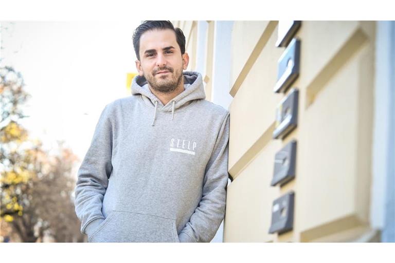 Serkan Eren, zuhause in Stuttgart - vor seinem Hilfseinsatz im Iran.
