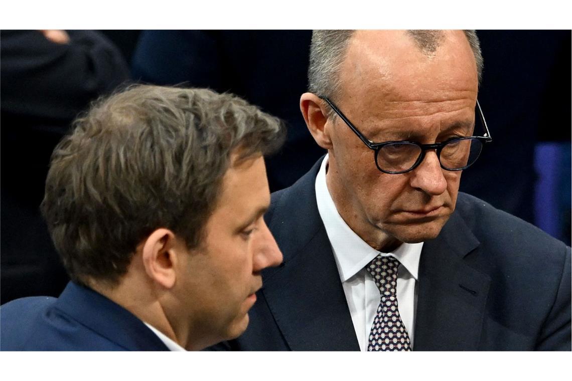 Migration, Rente, Bürgergeld: Diese Konflikte müssen geklärt werden Sie müssen sich einig werden: SPD-Chef Lars Klingbeil (li.) und Unionskanzlerkandidat Friedrich Merz.