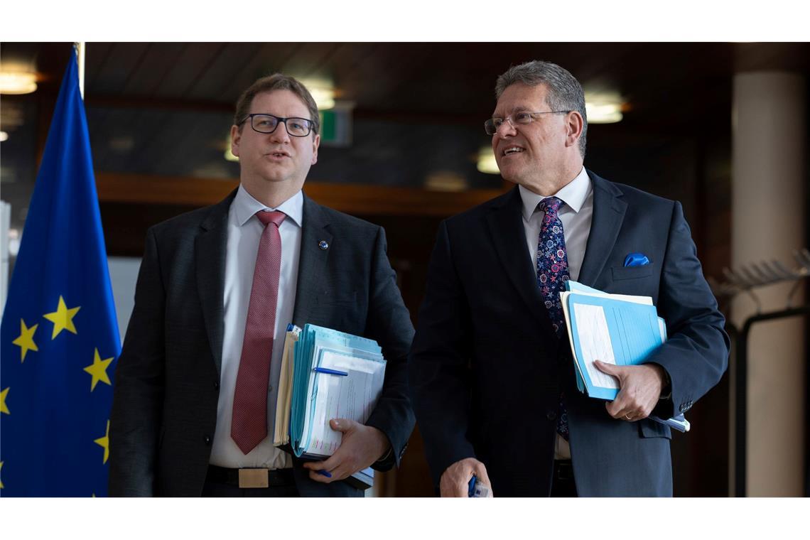 Sie verhandeln für die EU: Von der Leyens Kabinettschef Björn Seibert (l) und Handelskommissar Maros Sefcovic. (Archivbild)