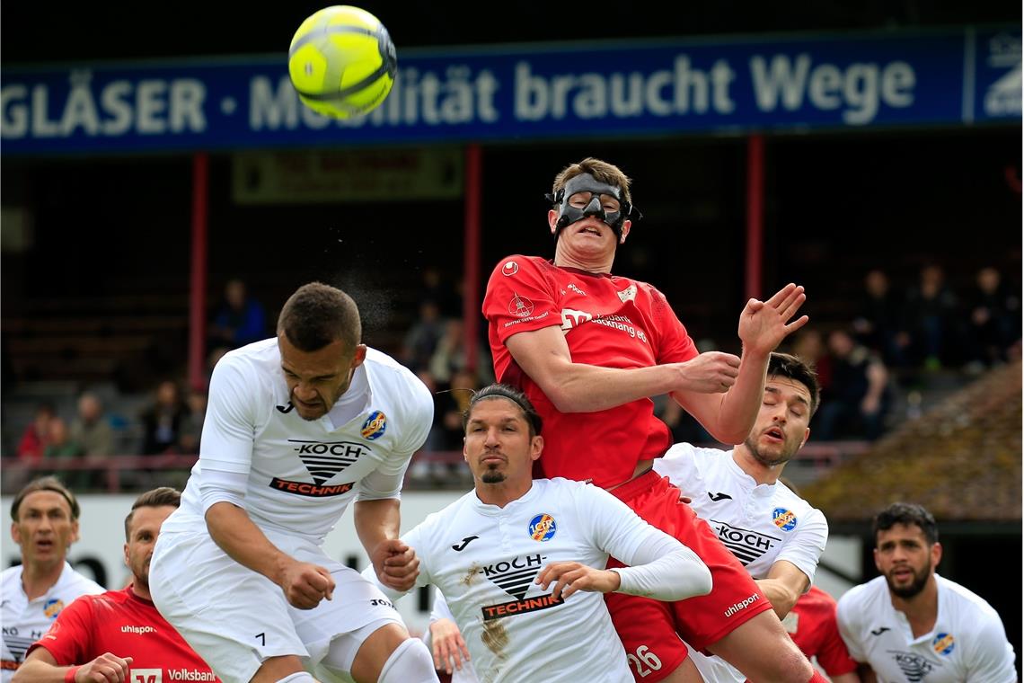 Sieht seine Zukunft bei der TSG: Michl Bauer (oben). Er verlängerte seinen Vertrag und gibt nun bis zum Sommer 2023 den Vorkämpfer.  Foto: A. Becher