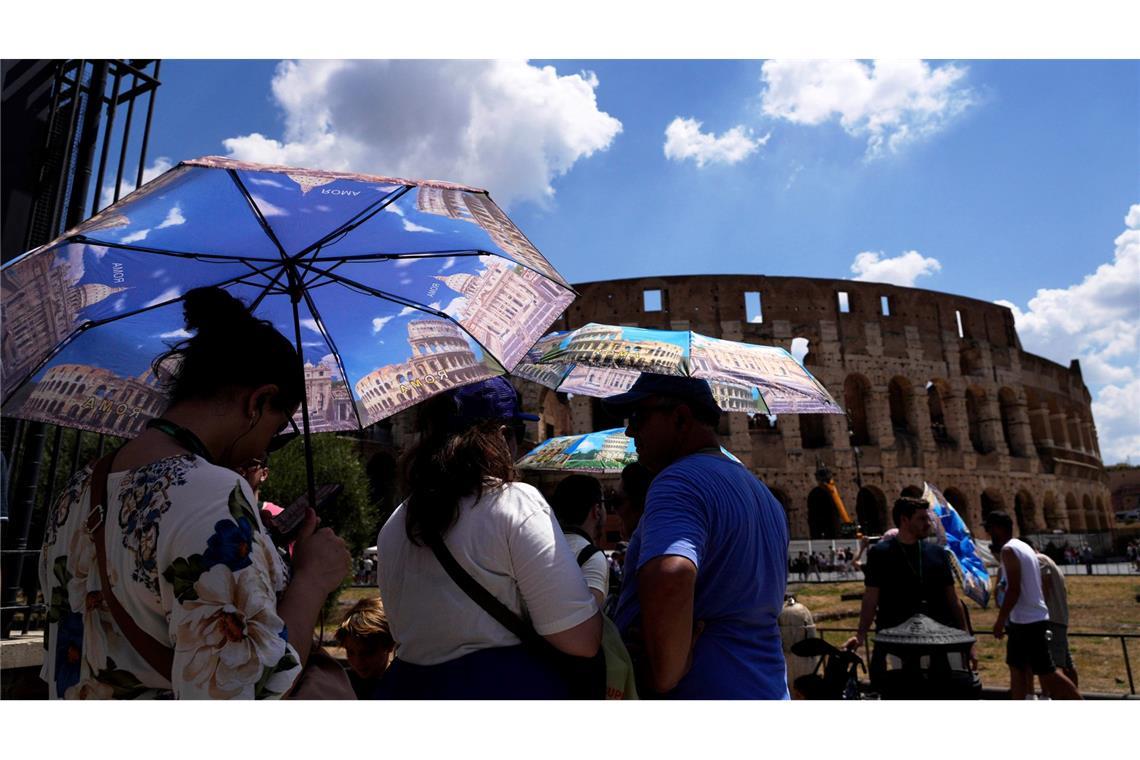 Sightseeing in Italiens Hauptstadt besser mit (Sonnen-)Schirm