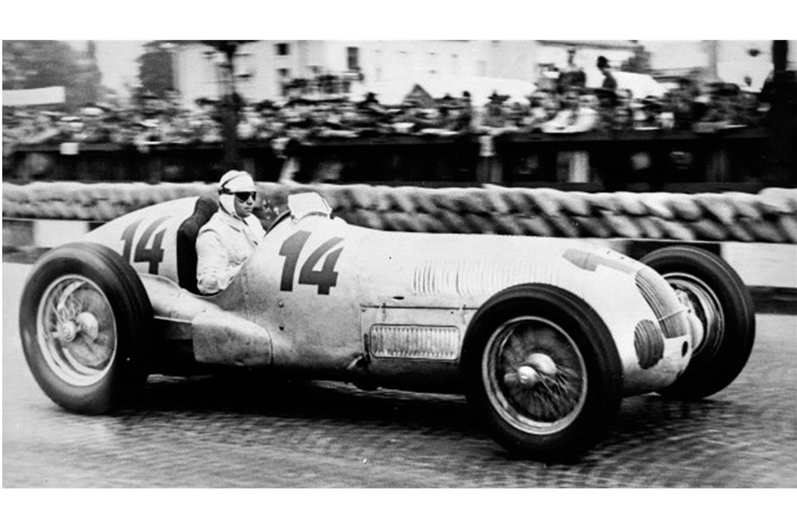Der Silberpfeil: Die Geburtsstunde der Mercedes-Legende Silberpfeil-Fahrer Rudolf Caracciola