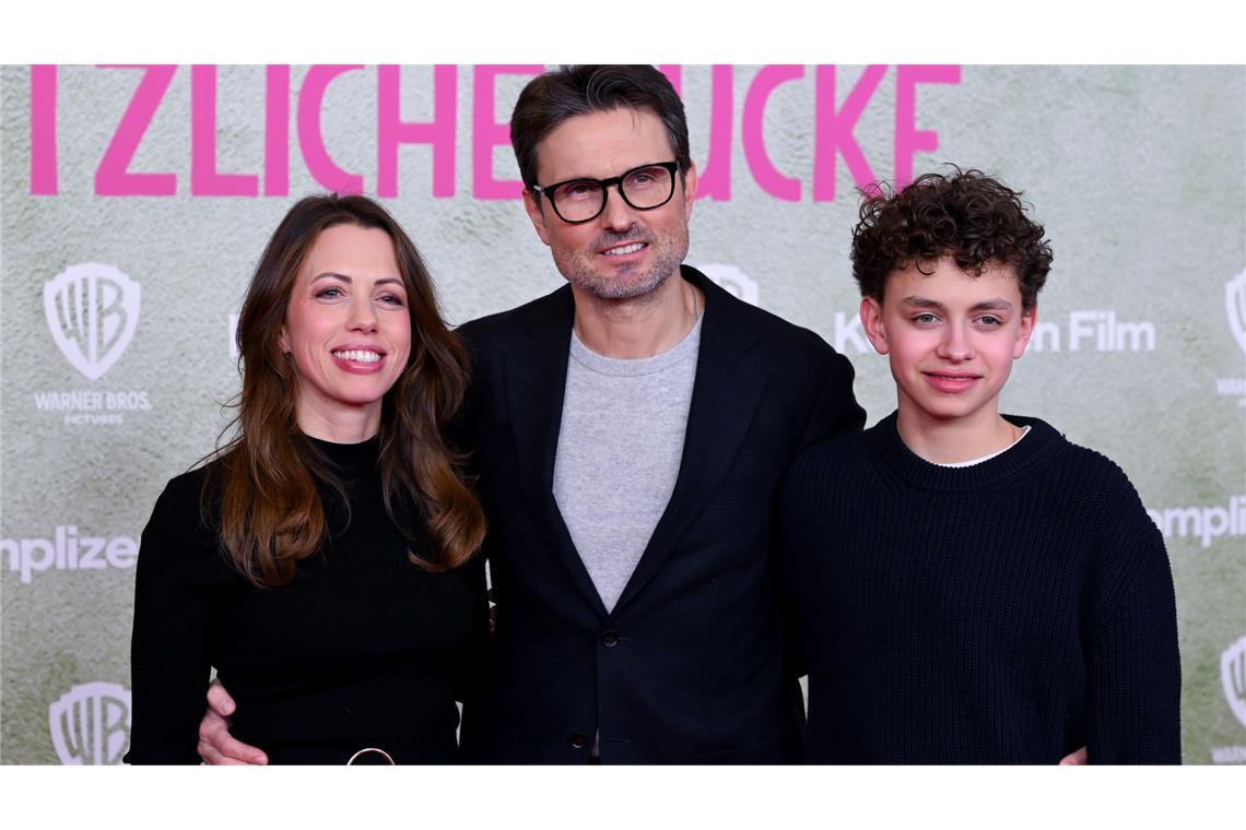 Simon Verhoevens Sohn David (r) hat seinen Vater für die Besetzung des Films einen wichtigen Tipp gegeben. (Archivbild)