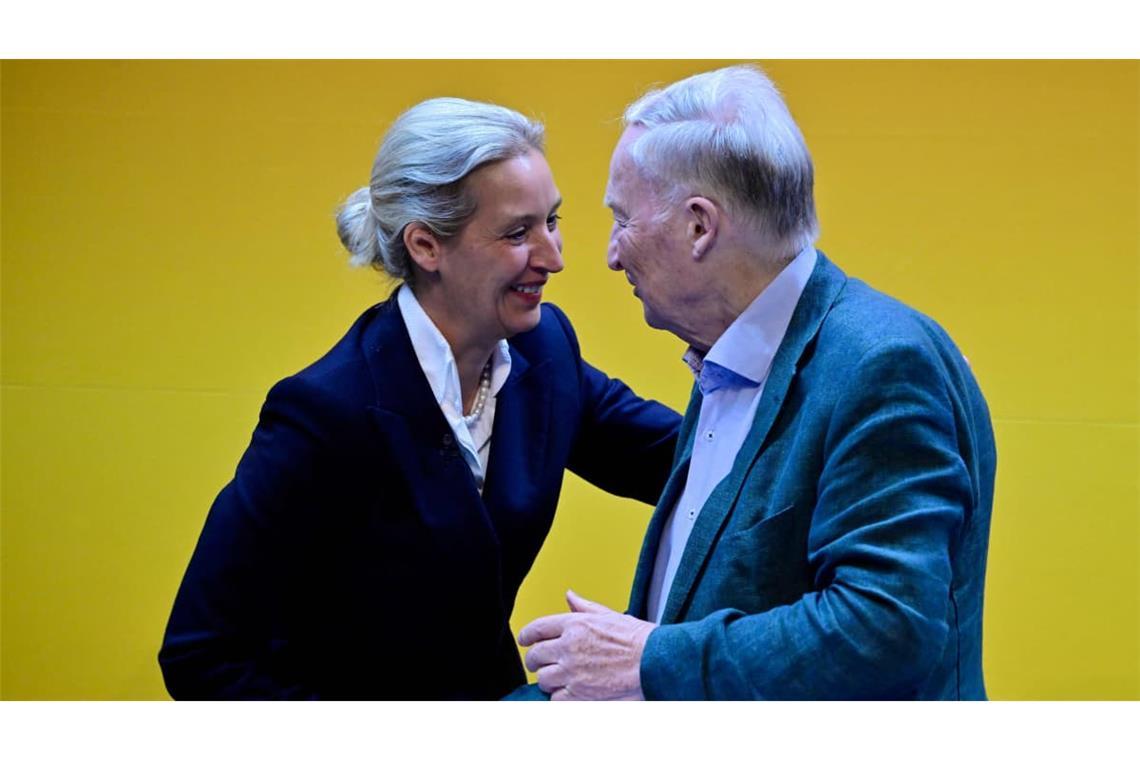 Sind beide von dem Hackerangriff betroffen: AfD-Chefin Alice Weidel (l.) neben dem Ehrenvorsitzenden Alexander Gauland.