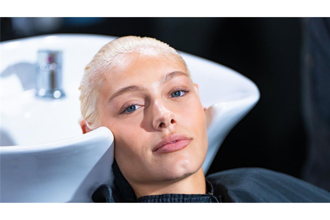 Tränen kullern beim Umstyling mit Klaas Heufer-Umlauf