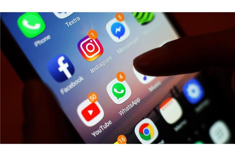 Social-Media-Angebote spielen im Leben vieler Jugendlicher eine große Rolle.