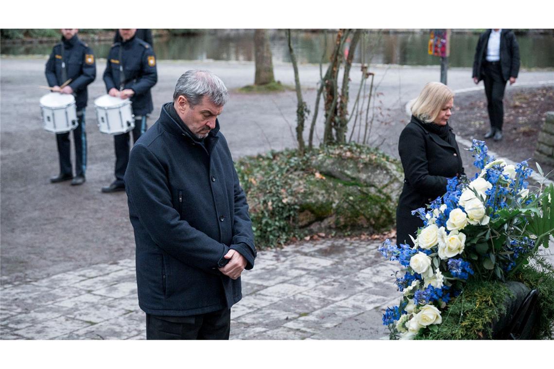 Aschaffenburg – eine Stadt ist fassungslos Söder und Faeser besuchten den Tatort.
