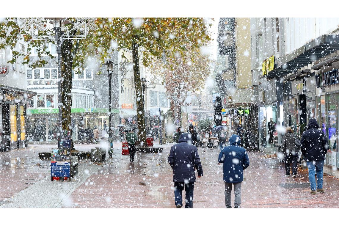 Erst stürmisch, dann kalt Sogar Hamburg bekam schon etwas Schnee ab.