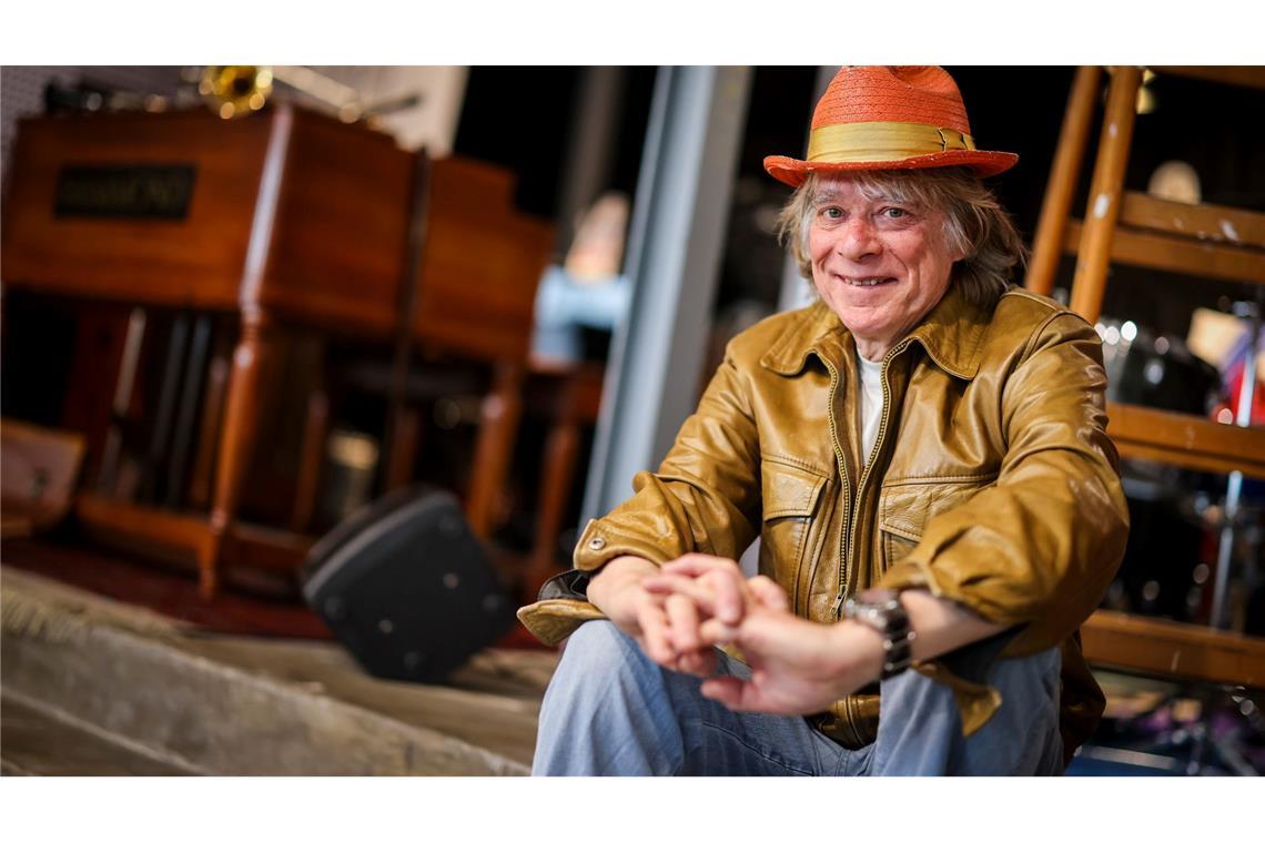 Helge Schneider: genervt von "KI-Kram" und Kneipensterben Sogenannte Künstliche Intelligenz nennt der Komiker "KI-Kram" - Helge Schneider mag deutliche Worte. (Archivbild)
