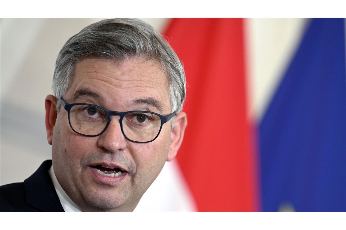 Wer in der EU bald für Aufmerksamkeit sorgen könnte Soll mit Migration eines der ganzen heißen Themenfelder übernehmen: der Österreicher Magnus Brunner. (Archivbild)