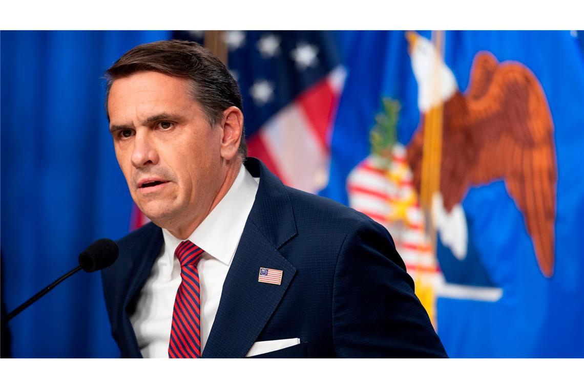 Sollte Comey verurteilt werden, drohe ihm eine Haftstrafe von bis zu zehn Jahren, sagte Justizminister Todd Blanche.