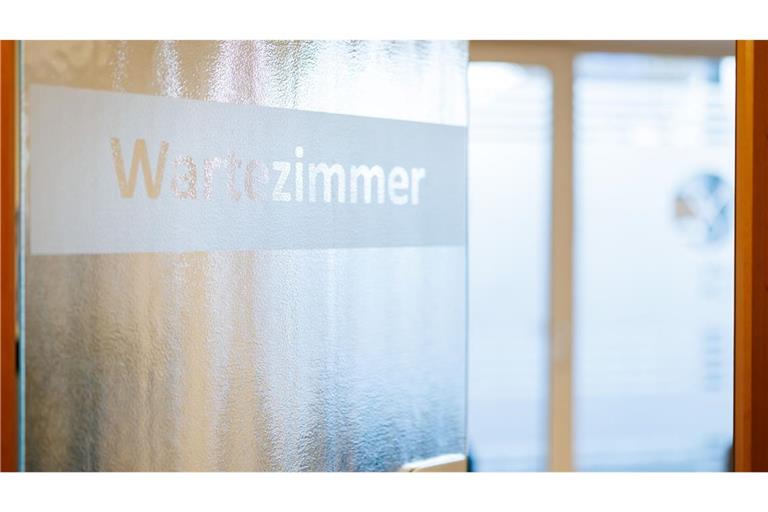 Sollten Patienten, die nicht erscheinen,  Strafe zahlen?