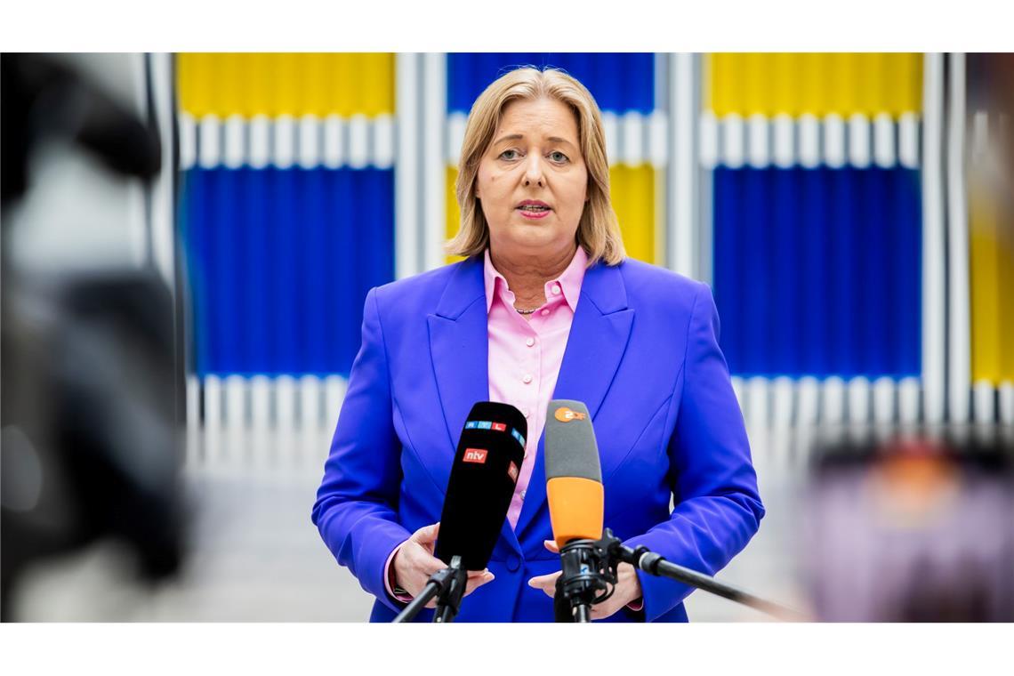 Breite Kritik an Merz' Bürgergeld-Sparplan Sozialministerin Bärbel Bas will nach dem Sommer beim Bürgergeld konkret werden (Foto: Archiv).