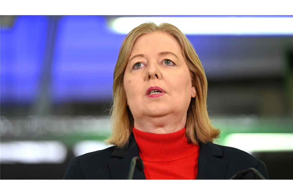 Sozialministerin Bas sieht keinen Grund für Änderungen an ihrem Rentenpaket.