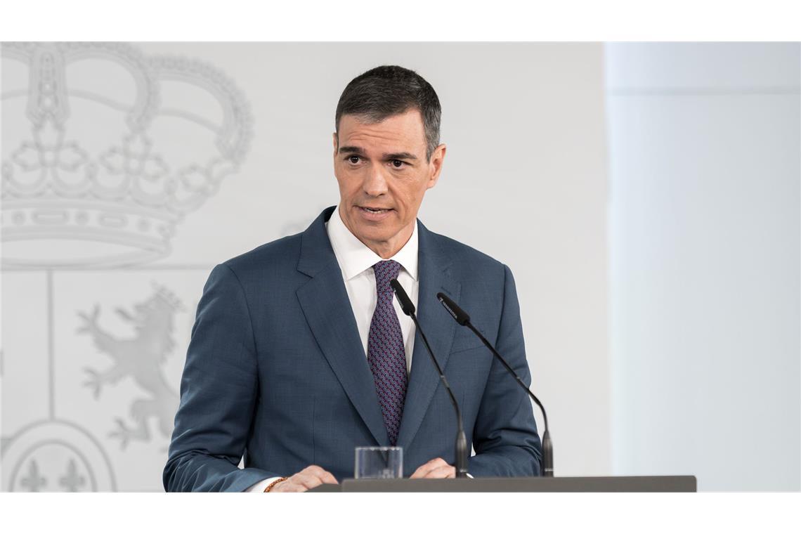 Spaniens Regierungspräsident Pedro Sánchez. Als Konsequezn im Strit mit Israel hat die Regierung die Botschafterin in Israel abberufen.