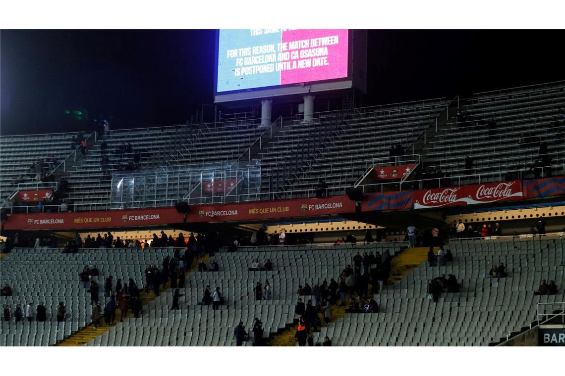 Barça nach Tod von Teamarzt unter Schock Spiel abgesagt: Wegen des Todes des Teamarztes tritt der FC Barcelona nicht gegen Osasuna an.