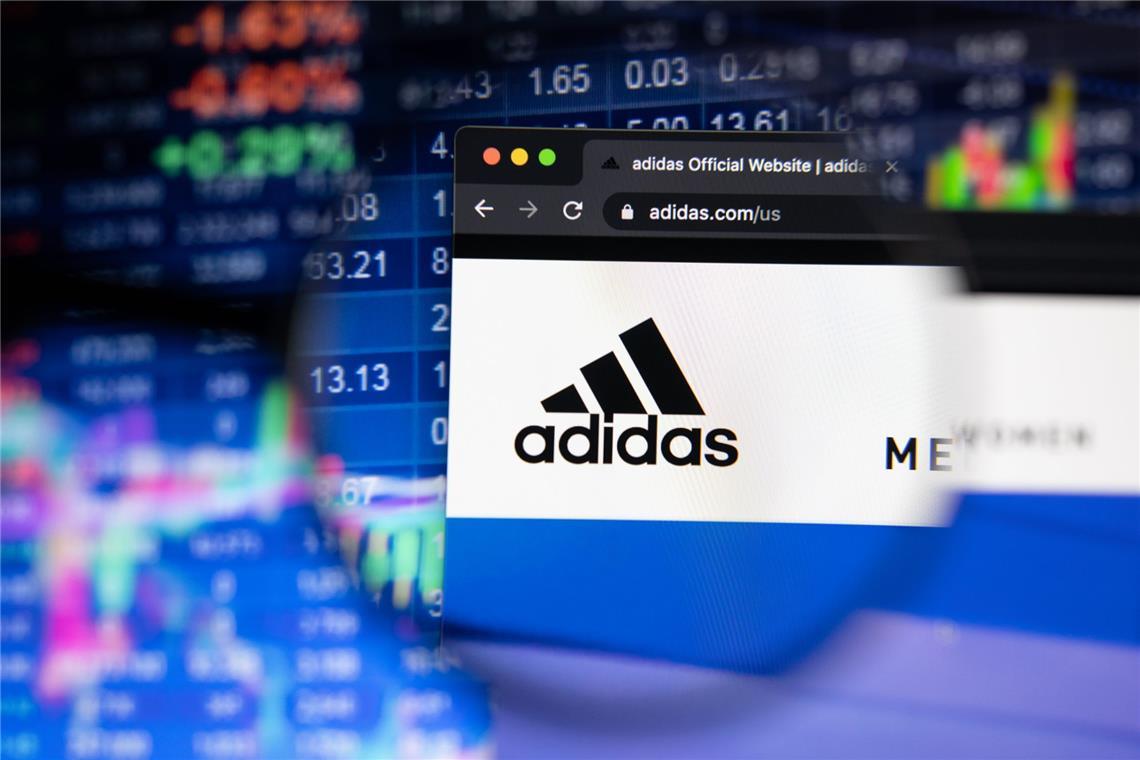 Sportartikel-Aktien unter Druck - nur eine profitiert: Während Adidas an der Börse im Plus liegt, kämpfen Puma und Nike mit Rückschlägen.