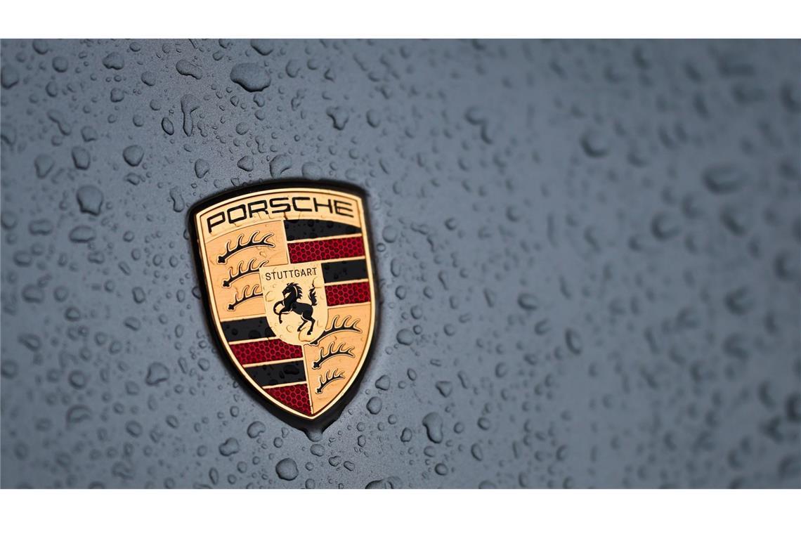 Sportwagenbauer Porsche macht weniger Gewinn.