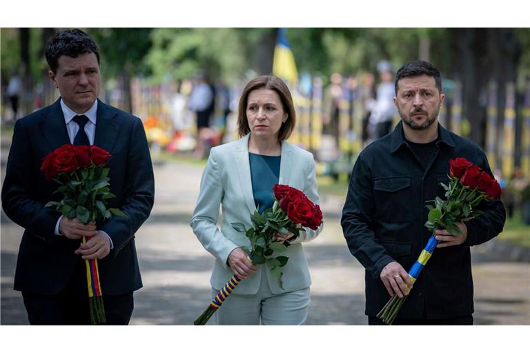 Staats- und Regierungschefs aus Südosteuropa legten in Odessa Blumen für gefallene ukrainische Soldaten nieder.