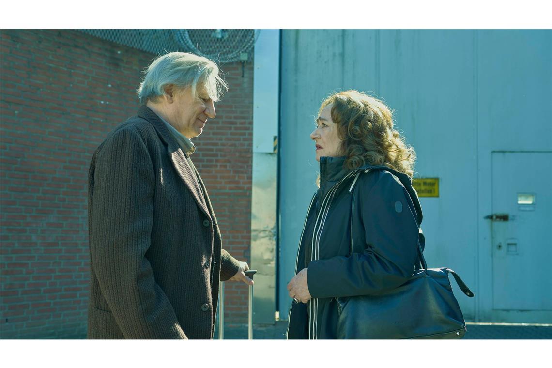 Staatsanwältin Klemm (Mechthild Großmann, r.) und Kurt Hobrecht sen. (Hannes Hellmann, l.) verbindet eine gemeinsame Geschichte.