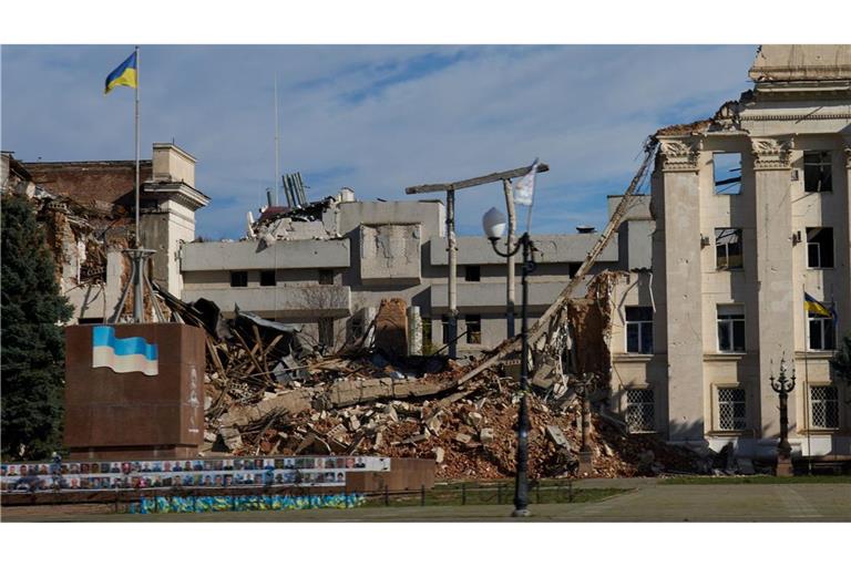 Ständiger russischer Beschuss und Drohnenangriffe gehören im südukrainischen Gebiet Cherson zum traurigen Alltag. (Archivbild)