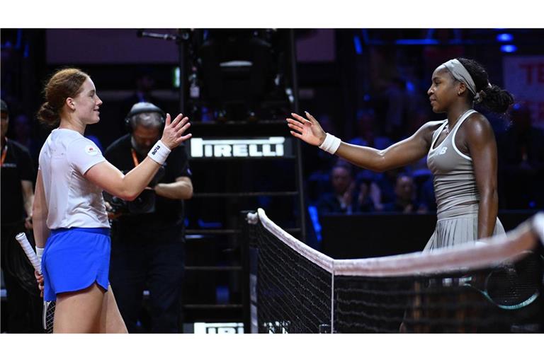Stand gegen die US-Starspielerin Coco Gauff (re.) auf verlorenem Posten: Ella Seidel (li.).