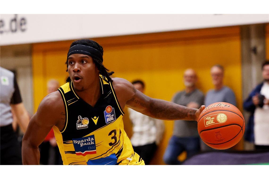MHP Riesen Ludwigsburg siegen in Frankfurt dank Smith-Gala Stefan Smith wirbelt in Frankfurt.